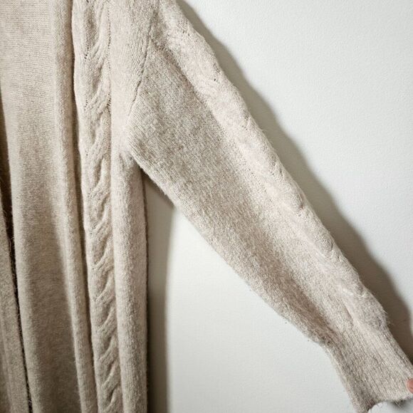 NEVER WORN LEITH CABLE KNIT COZY DUSTER / LONG OATMEAL CARDIGAN SIZE MEDIUM - Picture 7 of 16
